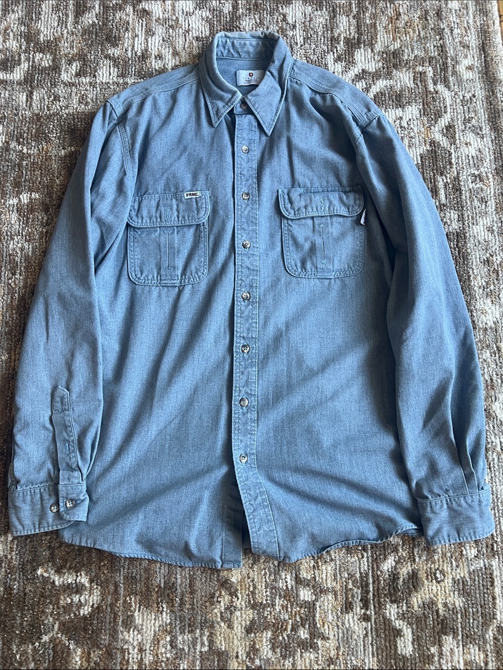 Men’s Bundle: 2 Tyndale Workshirts - Picture 7 of 10